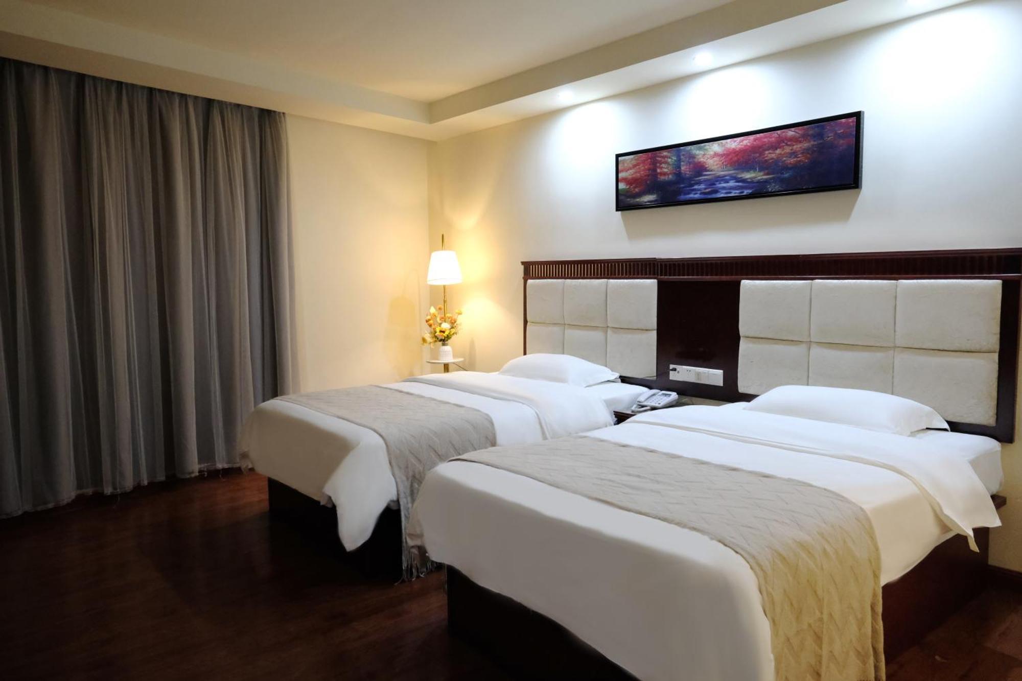 Huahang Hotel - Guangzhou Baiyun International Airport - Free Airport Shuttle Bus المظهر الخارجي الصورة